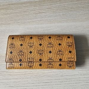 MCM visetos trifold WALLET